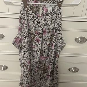 White House Black Market tank